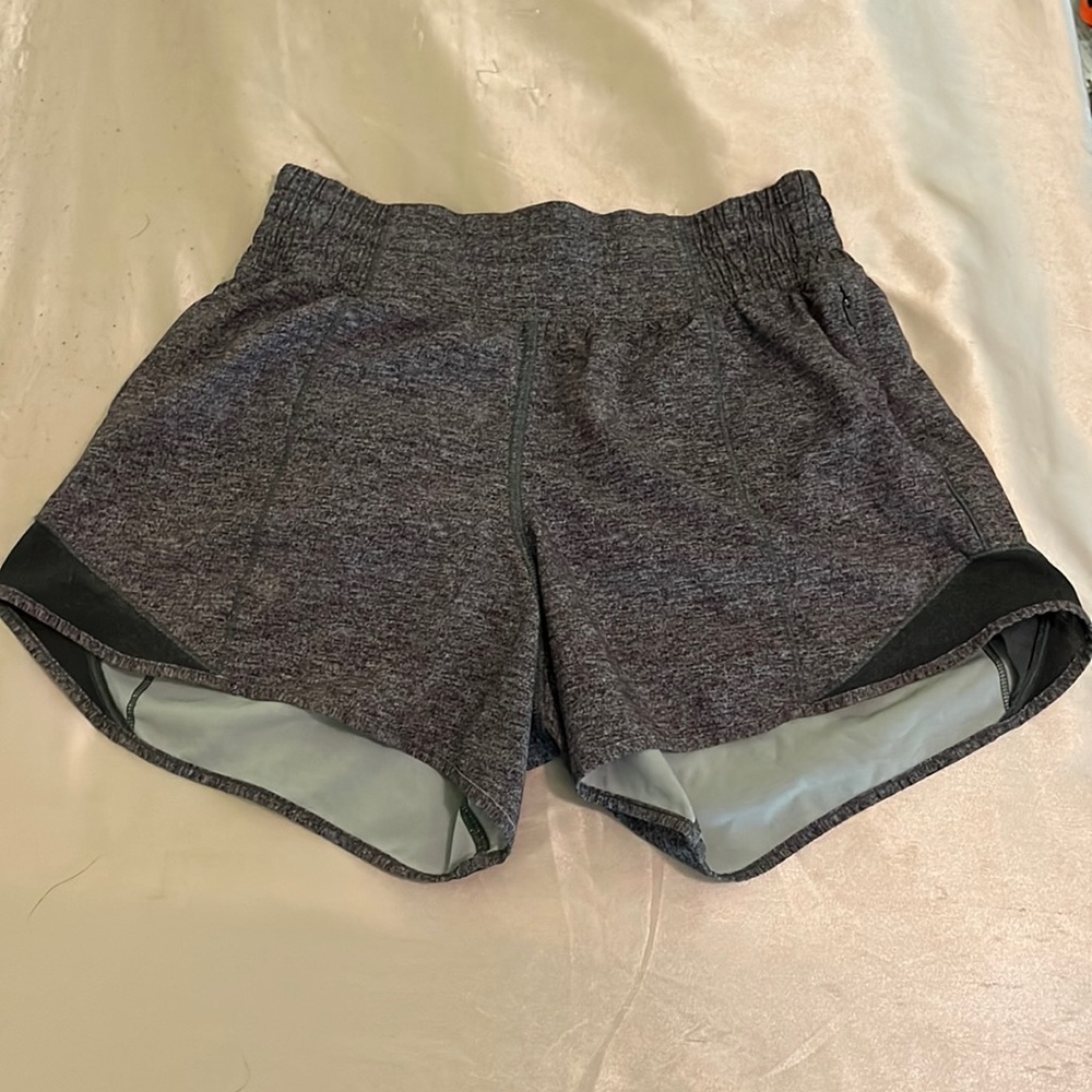 Lululemon Hotty Hot 4”